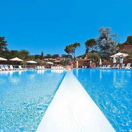 In Complex Centro Vacanze Il Borgo In Guardistallo